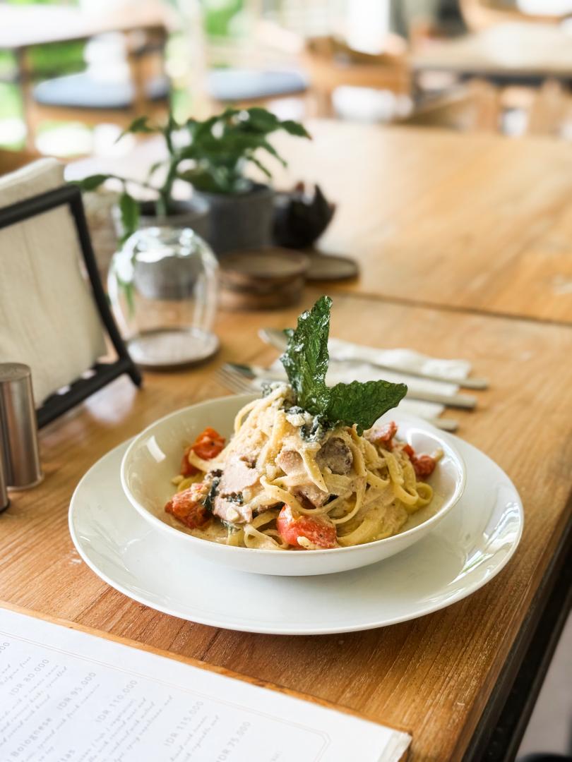Pasta with Smoked Tuna and Spinach